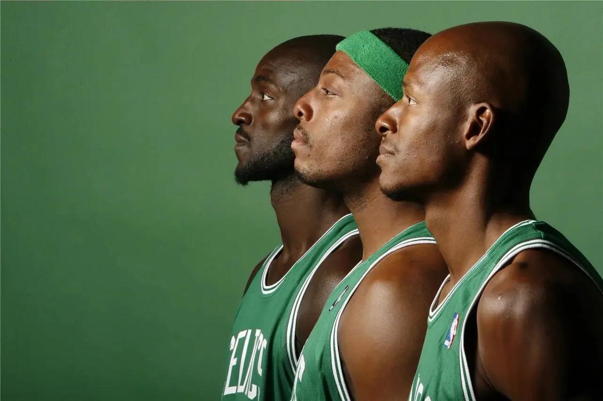 度汇聚在一 度汇聚在一